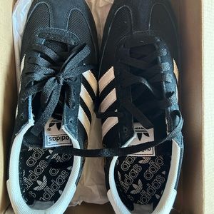 New in box- women’s adidas dragon shoes
